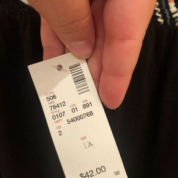 Women’s Peek-a-Boo Top size 1X - Picture 13 of 13